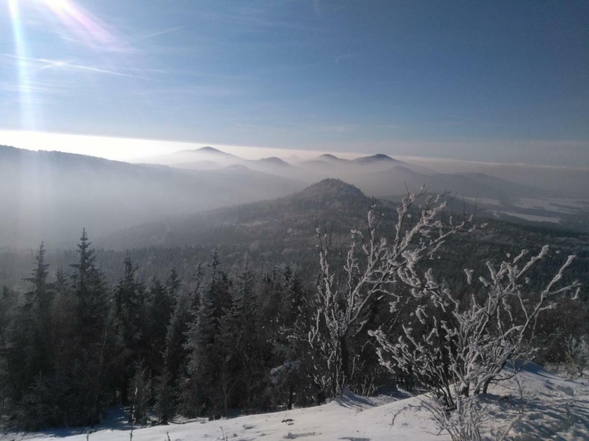 Chalupa Podhradi Jiřetín pod Jedlovou المظهر الخارجي الصورة